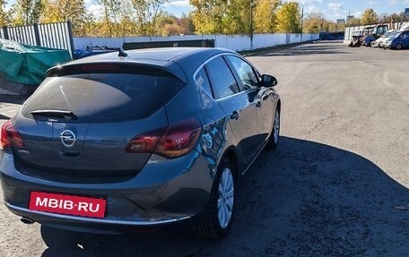 Opel Astra J, 2011 год, 900 000 рублей, 3 фотография