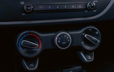 KIA Rio IV, 2018 год, 1 095 000 рублей, 17 фотография