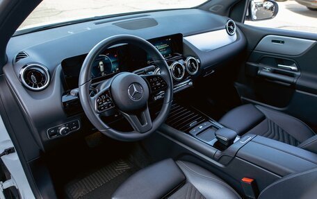 Mercedes-Benz B-Класс, 2019 год, 1 995 000 рублей, 13 фотография