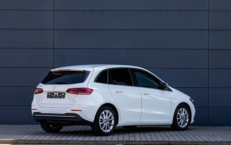 Mercedes-Benz B-Класс, 2019 год, 1 995 000 рублей, 6 фотография