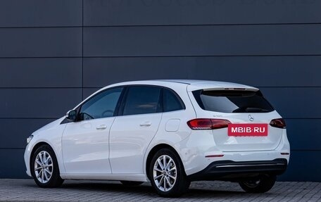 Mercedes-Benz B-Класс, 2019 год, 1 995 000 рублей, 10 фотография