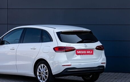 Mercedes-Benz B-Класс, 2019 год, 1 995 000 рублей, 8 фотография
