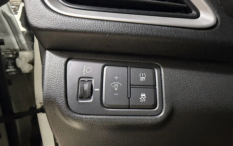 Hyundai Solaris II рестайлинг, 2018 год, 949 000 рублей, 10 фотография