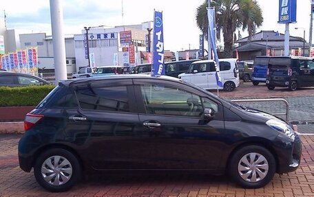 Toyota Vitz, 2017 год, 870 000 рублей, 4 фотография