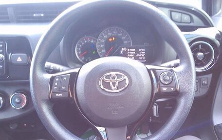 Toyota Vitz, 2017 год, 870 000 рублей, 13 фотография