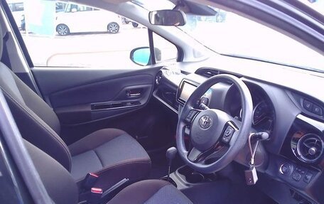 Toyota Vitz, 2017 год, 870 000 рублей, 12 фотография