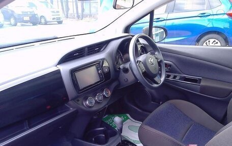 Toyota Vitz, 2017 год, 870 000 рублей, 11 фотография