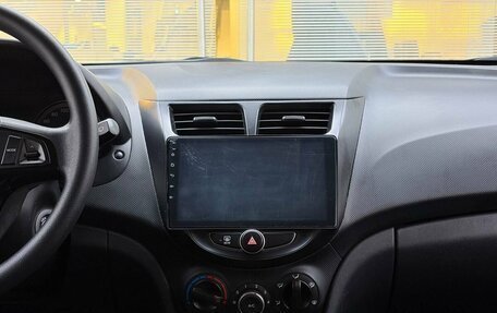 Hyundai Solaris II рестайлинг, 2014 год, 840 000 рублей, 18 фотография