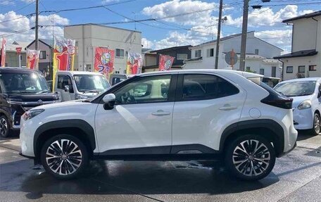 Toyota Yaris Cross, 2023 год, 1 495 000 рублей, 6 фотография