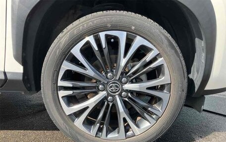 Toyota Yaris Cross, 2023 год, 1 495 000 рублей, 24 фотография