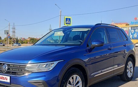 Volkswagen Tiguan II, 2021 год, 2 690 000 рублей, 2 фотография