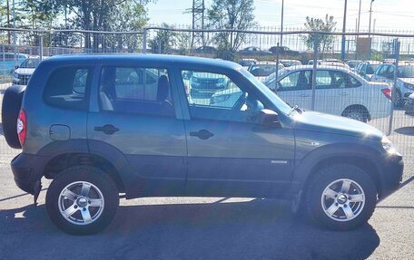Chevrolet Niva I рестайлинг, 2016 год, 760 000 рублей, 6 фотография