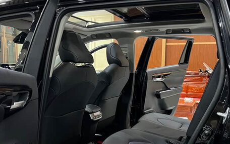 Toyota Highlander, 2024 год, 6 400 000 рублей, 10 фотография