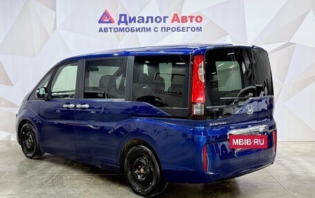 Honda Stepwgn IV, 2016 год, 1 300 000 рублей, 5 фотография