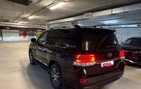 Toyota Land Cruiser 200, 2017 год, 7 000 000 рублей, 3 фотография