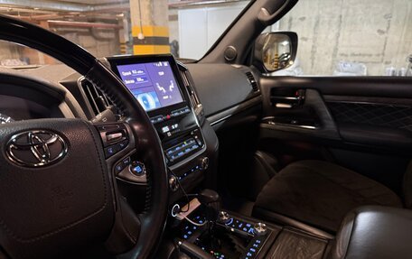 Toyota Land Cruiser 200, 2017 год, 7 000 000 рублей, 10 фотография