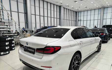 BMW 5 серия, 2018 год, 2 400 000 рублей, 9 фотография