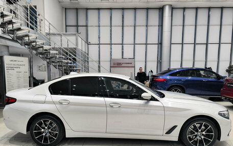 BMW 5 серия, 2018 год, 2 400 000 рублей, 8 фотография