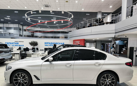 BMW 5 серия, 2018 год, 2 400 000 рублей, 12 фотография