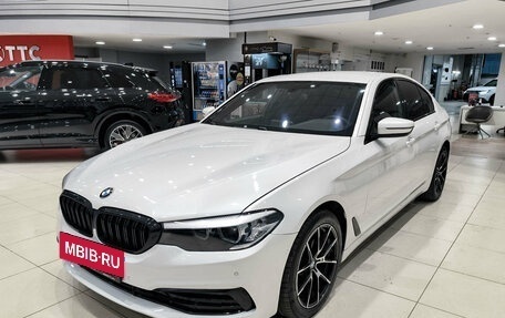 BMW 5 серия, 2018 год, 2 400 000 рублей, 5 фотография