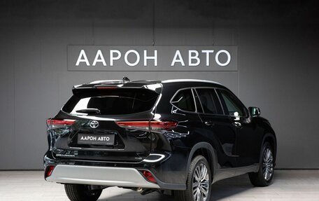 Toyota Highlander, 2025 год, 5 000 000 рублей, 4 фотография
