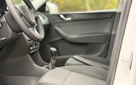 Skoda Rapid I, 2016 год, 800 000 рублей, 23 фотография