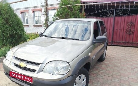 Chevrolet Niva I рестайлинг, 2012 год, 445 000 рублей, 2 фотография