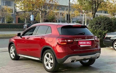 Mercedes-Benz GLA, 2017 год, 2 000 000 рублей, 6 фотография