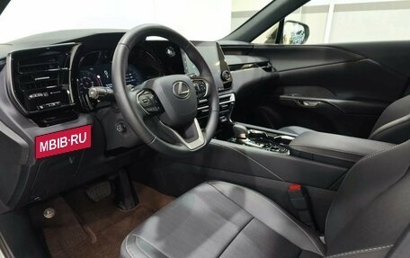 Lexus RX IV рестайлинг, 2025 год, 7 890 000 рублей, 9 фотография