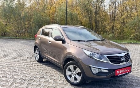 KIA Sportage III, 2013 год, 910 000 рублей, 2 фотография