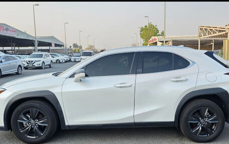 Lexus UX I, 2025 год, 3 900 000 рублей, 4 фотография