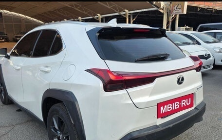 Lexus UX I, 2025 год, 3 900 000 рублей, 3 фотография