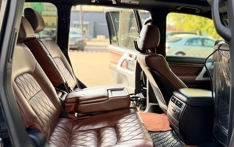 Toyota Land Cruiser 200, 2017 год, 4 800 000 рублей, 4 фотография