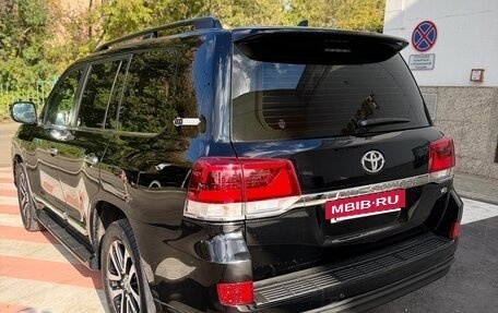Toyota Land Cruiser 200, 2017 год, 4 800 000 рублей, 16 фотография
