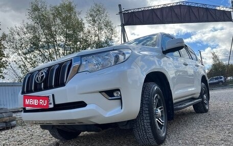 Toyota Land Cruiser Prado 150 рестайлинг 2, 2021 год, 4 780 000 рублей, 2 фотография