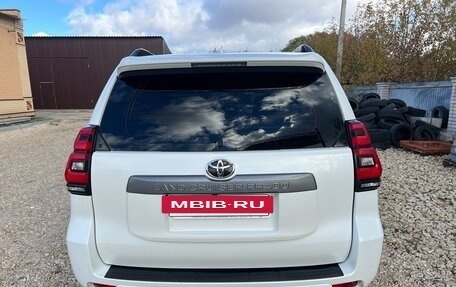 Toyota Land Cruiser Prado 150 рестайлинг 2, 2021 год, 4 780 000 рублей, 5 фотография