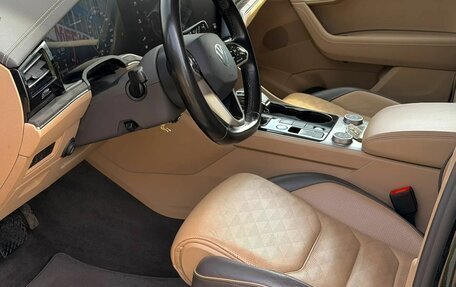 Volkswagen Touareg III, 2021 год, 4 999 000 рублей, 17 фотография