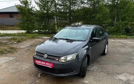 Volkswagen Polo VI (EU Market), 2011 год, 480 000 рублей, 2 фотография