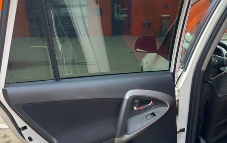 Toyota RAV4, 2008 год, 1 100 000 рублей, 18 фотография