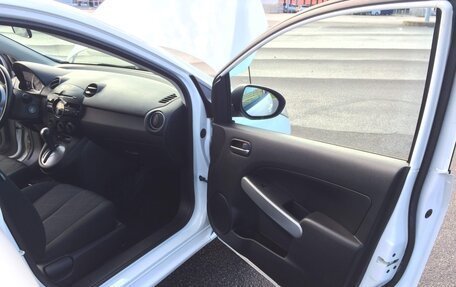 Mazda 2 III, 2012 год, 980 000 рублей, 11 фотография