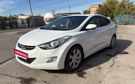 Hyundai Avante, 2012 год, 990 000 рублей, 3 фотография