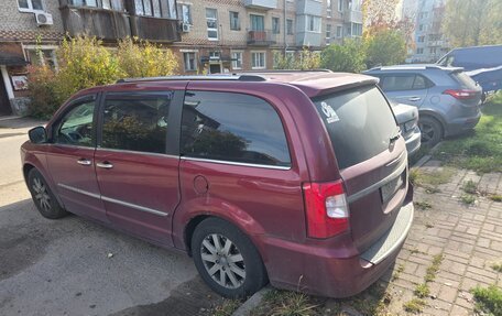 Chrysler Voyager IV, 2012 год, 1 300 000 рублей, 4 фотография