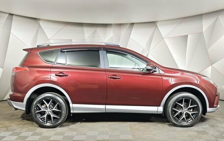 Toyota RAV4, 2017 год, 2 490 000 рублей, 6 фотография