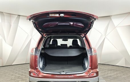 Toyota RAV4, 2017 год, 2 490 000 рублей, 12 фотография