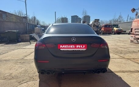 Mercedes-Benz E-Класс, 2021 год, 3 200 000 рублей, 7 фотография