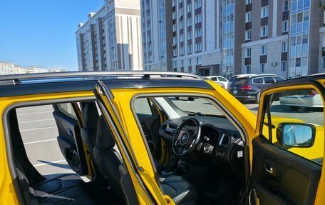 Jeep Renegade I рестайлинг, 2023 год, 1 900 000 рублей, 5 фотография