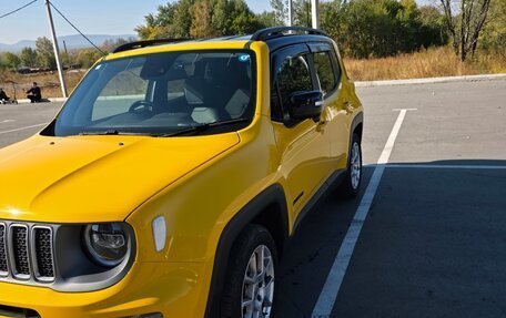 Jeep Renegade I рестайлинг, 2023 год, 1 900 000 рублей, 4 фотография