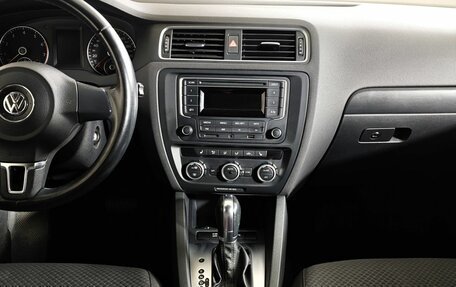 Volkswagen Jetta VI, 2014 год, 1 098 000 рублей, 15 фотография