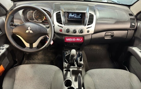 Mitsubishi L200 IV рестайлинг, 2014 год, 1 299 000 рублей, 10 фотография