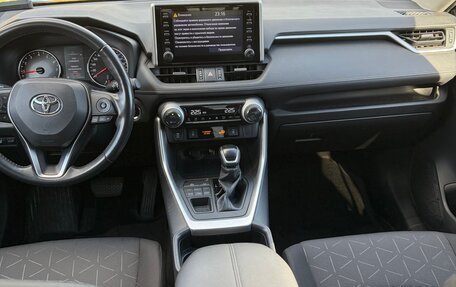Toyota RAV4, 2019 год, 3 250 000 рублей, 16 фотография